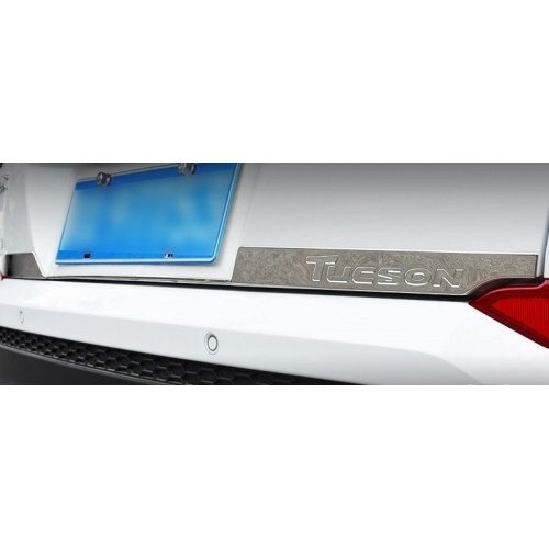 Хром на заднюю дверь Hyudai Tucson 2017